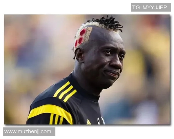 踢足球的小辫子球星们用独特发型征服赛场展现个人风采